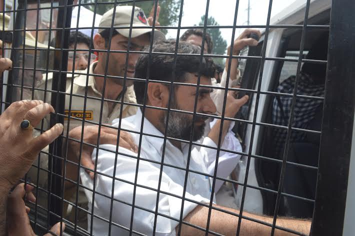 Kashmiris tortured, humiliated by forces: Showkat Bakshi